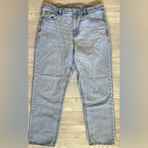American Eagle Womens Mom Jeans Size 10 Short